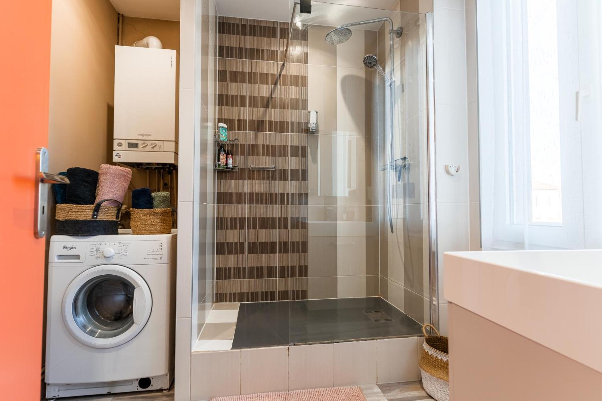 Le Maginot - Superbe Appartement De 75M2 - Deux Chambres - 4 Lits Simple -Position Centrale Centre Ville, Pompidou, Nouvelle Ville - 2 A 4 Personnes Metz Ngoại thất bức ảnh
